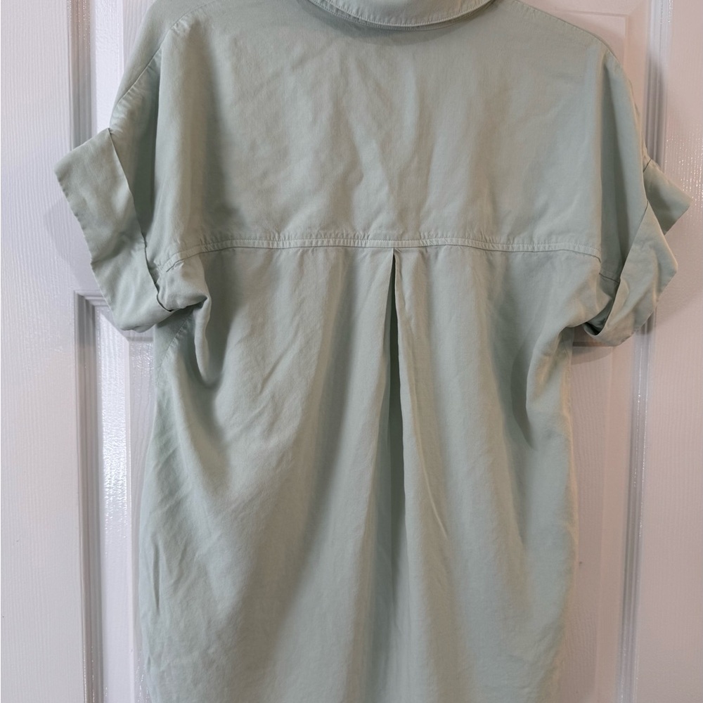 Anthropologie - Cloth & Stone Mint Green Lyocell Button Up Shirt - Picture 2 of 6